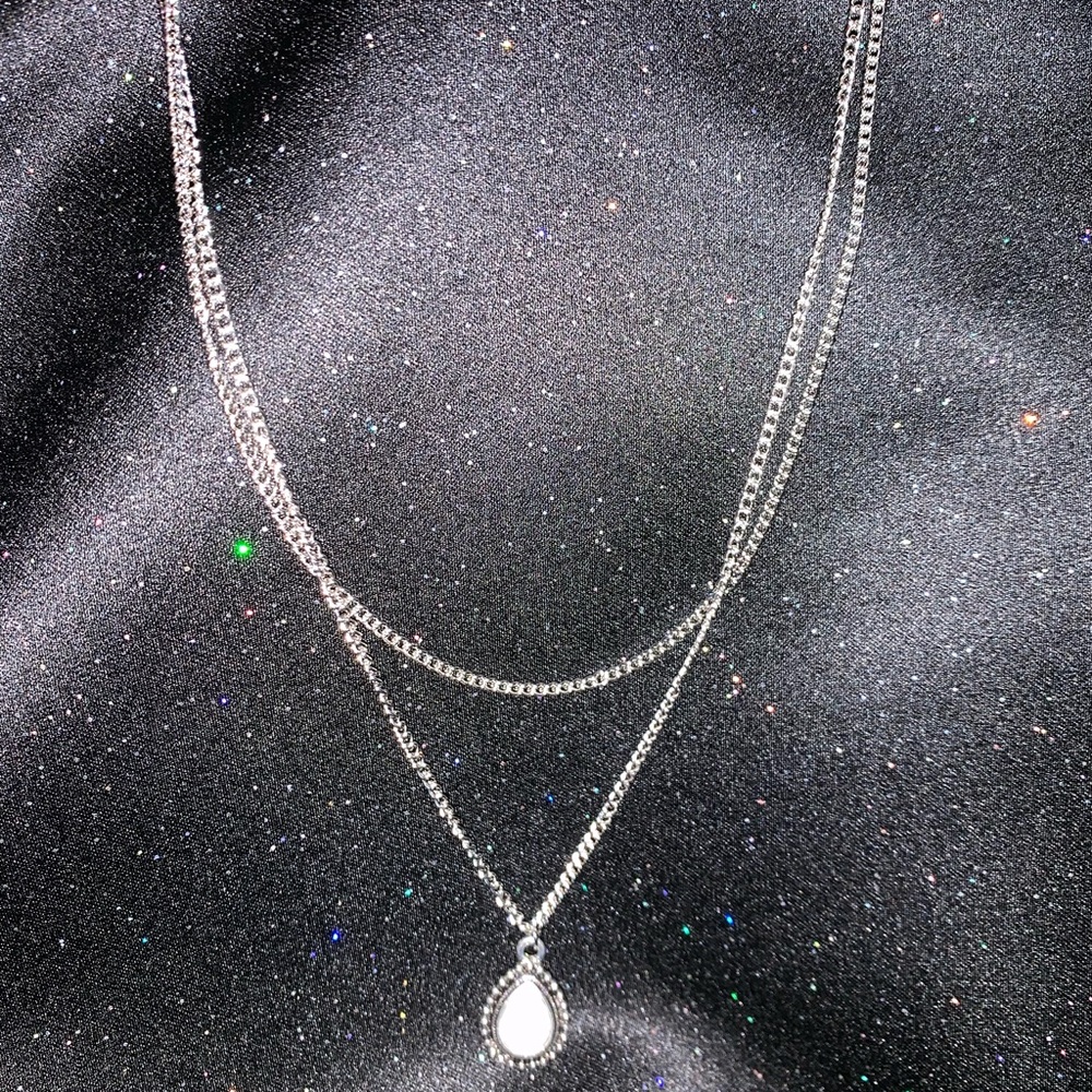 2 strand necklace chocker style with white stone
